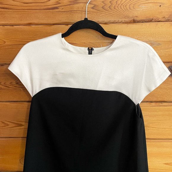 Alice + Olivia Black and White Color Block Cap Sleeve Dress 2 - Picture 6 of 9